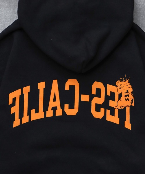 The Endless Summer（エンドレスサマー）の「TES COLLEGE SWEAT PARKA / スウェットパーカー（パーカー・メンズ・チャコール/ネイビー/ブラック/グレー・SMALL/MEDIUM/LARGE/X-LARGE）」の10枚目の写真