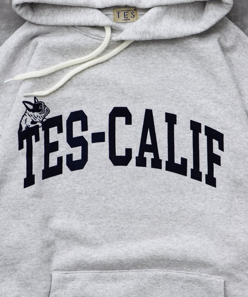 The Endless Summer（エンドレスサマー）の「TES COLLEGE SWEAT PARKA / スウェットパーカー（パーカー・メンズ・チャコール/ネイビー/ブラック/グレー・SMALL/MEDIUM/LARGE/X-LARGE）」の12枚目の写真