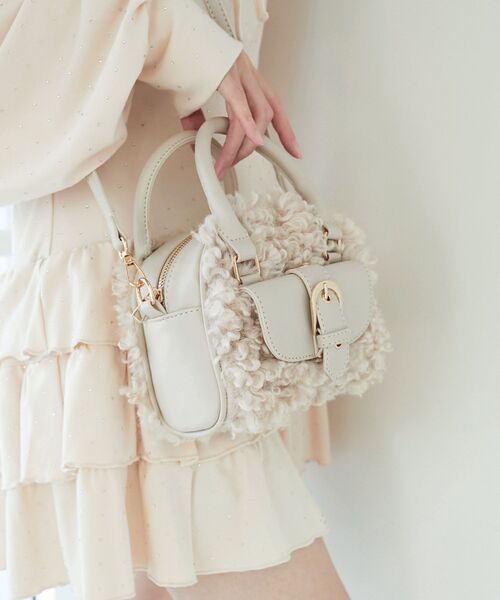 MAJESTIC LEGON(マジェスティックレゴン)の「プードルボアミニショルダーバッグ(ショルダーバッグ・レディース・ブラウン/ベージュ・FREE)」の5枚目の写真