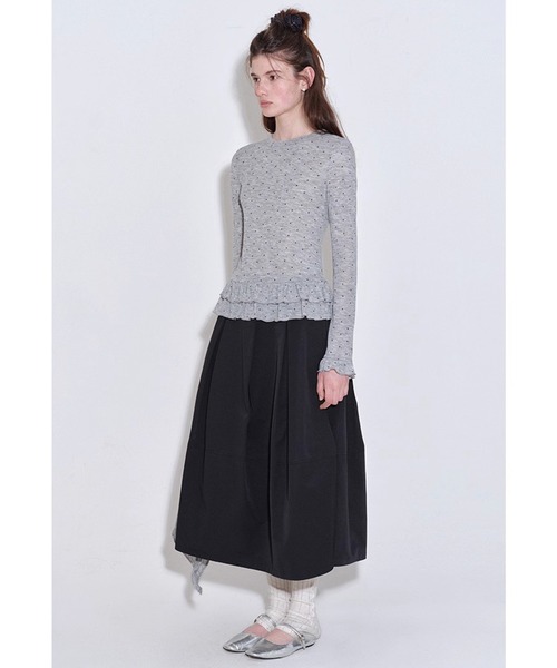 Fano Studios（ファノ ストゥディオズ）の「フリルヘム ドット柄 ラウンドネックロングTシャツ FQ25S089【Fano Studios】【2025AW】（Tシャツ/カットソー・レディース・クリーム/グレー・L/M/S）」の4枚目の写真