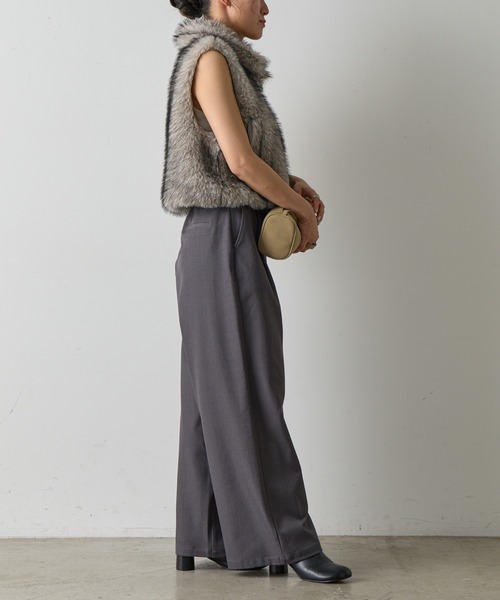 COLONY 2139（コロニートゥーワンスリーナイン）の「ミックスシープファーZIPベスト（ベスト・レディース・チャコールグレー/モカ/ベージュ・FREE）」の14枚目の写真