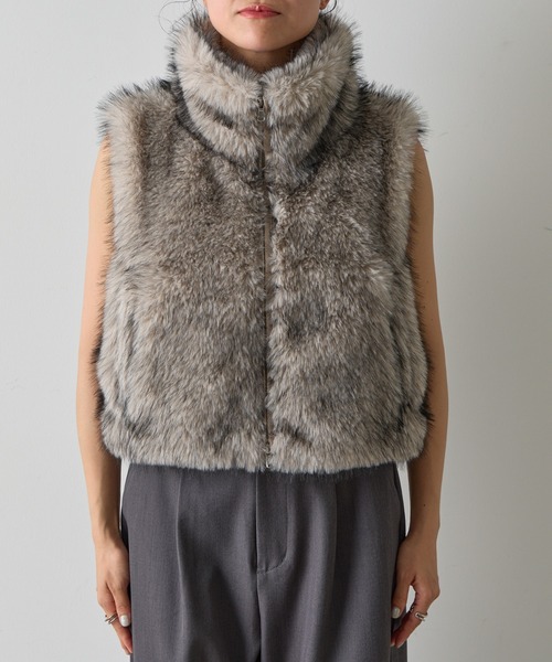 COLONY 2139（コロニートゥーワンスリーナイン）の「ミックスシープファーZIPベスト（ベスト・レディース・チャコールグレー/モカ/ベージュ・FREE）」の15枚目の写真