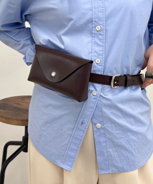 fredy emue（フレディエミュ）の「レザーポーチ付きベルト（ボディバッグ/ウエストポーチ・レディース・ブラウン/ブラック・FREE）」の5枚目の写真