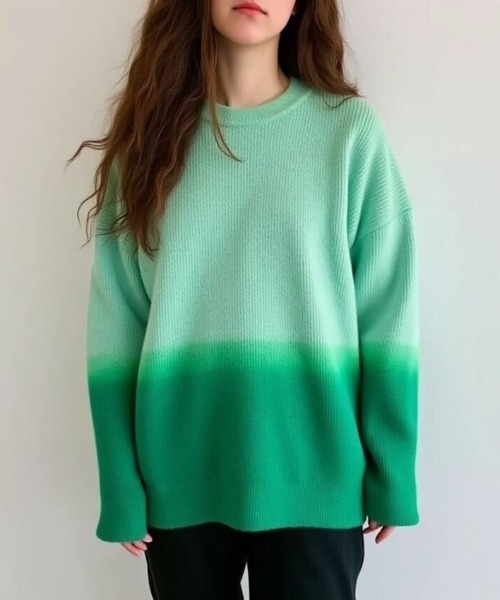 cammie(キャミー)の「裾グラデーションクルーネックニット(ニット/セーター・レディース・ピンク/グリーン/グレー/ブルー・F)」の5枚目の写真