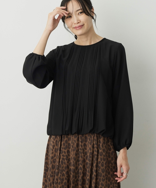 A/C DESIGN BY ALPHA CUBIC(エーシーデザインバイアルファキュービック)の「【通勤からセレモニーまで対応】プリーツシャーリングブラウス【大きいサイズあり】(シャツ/ブラウス・レディース・ブラック/ライトグレー/オフホワイト・M/L/LL/3L)」の7枚目の写真