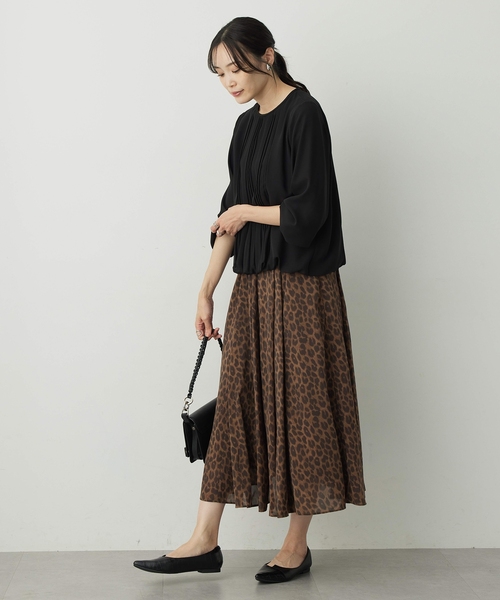 A/C DESIGN BY ALPHA CUBIC(エーシーデザインバイアルファキュービック)の「【通勤からセレモニーまで対応】プリーツシャーリングブラウス【大きいサイズあり】(シャツ/ブラウス・レディース・ブラック/ライトグレー/オフホワイト・M/L/LL/3L)」の12枚目の写真