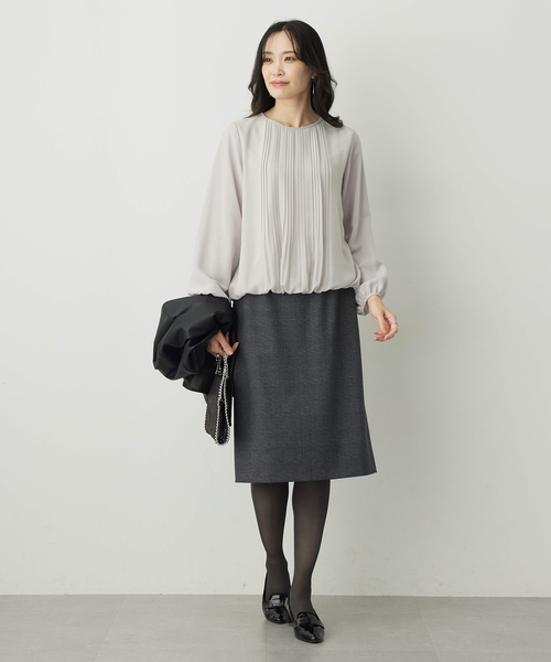 A/C DESIGN BY ALPHA CUBIC(エーシーデザインバイアルファキュービック)の「【通勤からセレモニーまで対応】プリーツシャーリングブラウス【大きいサイズあり】(シャツ/ブラウス・レディース・ブラック/ライトグレー/オフホワイト・M/L/LL/3L)」の14枚目の写真