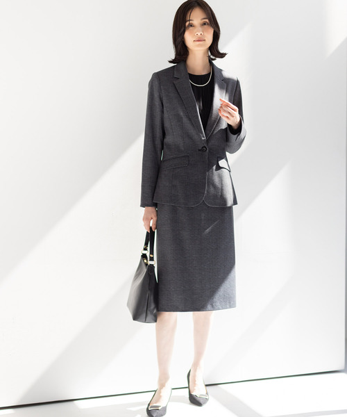 A/C DESIGN BY ALPHA CUBIC(エーシーデザインバイアルファキュービック)の「【通勤からセレモニーまで対応】プリーツシャーリングブラウス【大きいサイズあり】(シャツ/ブラウス・レディース・ブラック/ライトグレー/オフホワイト・M/L/LL/3L)」の21枚目の写真