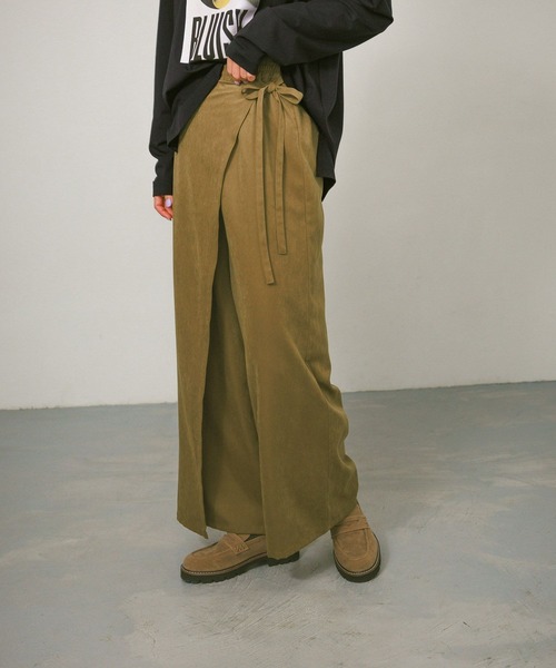 BAYFLOW（ベイフロー）の「[とろみ感のある素材]フィブリルラップパンツ（その他パンツ・レディース・カーキ/ブラック・FREE）」の10枚目の写真