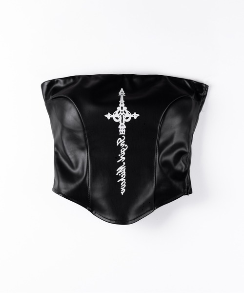 me+em select(ミームセレクト)の「クロスデザインフェイクレザーベアトップ / cross design fakeleather bare tops(その他トップス・レディース・ブラック・FREE)」の8枚目の写真