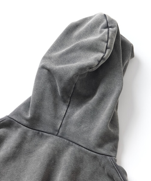 FREAK'S STORE（フリークスストア）の「HEAVY WEIGHT PIGMENT HOODIE 13oz/ヘビーウェイト ピグメント加工 フーディー/13オンス/リラックスフィット（パーカー・メンズ・チャコールグレー/ワインレッド/オリーブ/ブラウン・MEDIUM/LARGE/SMALL）」の18枚目の写真