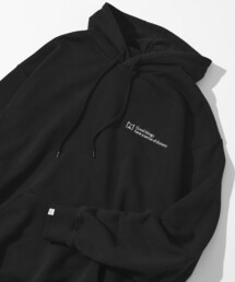 Firsthand（ファーストハンド）の「MA Firsthand/マ ファーストハンド MA ベーシックロゴ刺繍 プルオーバーフーディ / 裏毛 / リラックスフィット（パーカー）」