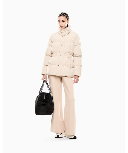 EMPORIO ARMANI EA7(エンポリオアルマーニイーエーセブン)の「<オンライン限定>【エンポリオ アルマーニ EA7】Logo Series パデッドジャケット ナイロン(ダウンジャケット/コート・レディース・ベージュ・X-SMALL/SMALL/MEDIUM/LARGE)」の6枚目の写真