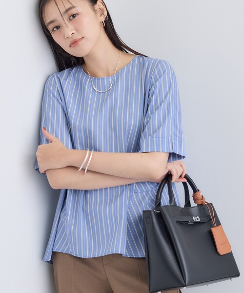 INDIVI（インディヴィ）の「【UVケア】バックデザインブラウス（シャツ/ブラウス・レディース・ブルー系7/ブラック/ホワイト/グレー系2・38/13/36）」の4枚目の写真