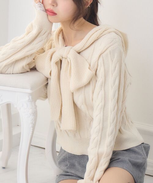 ems excite（エムズエキサイト）の「BIGリボンフーディーNT（ニット/セーター・レディース・ナチュラル/レッド/ダークブルー・FREE）」の2枚目の写真