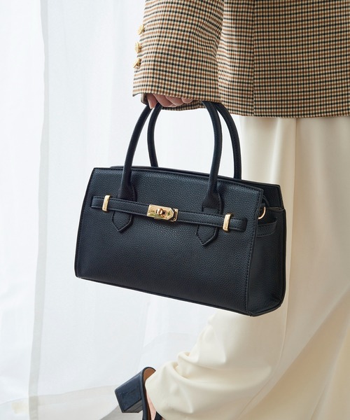 MAISON BREEZE(メゾンブリーズ)の「【MAISON BREEZE】シボレザー 金具ベルト付きトートバッグ ショルダーバッグ SNBD(トートバッグ・レディース・ブラウン/ブラック・FREE)」の1枚目の写真