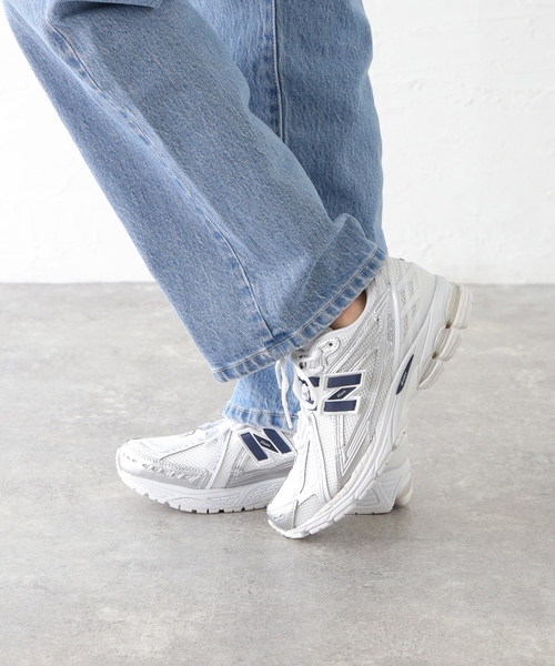 NEW BALANCE(ニューバランス)の「New Balance / ニューバランス U1906R(スニーカー・レディース・ホワイト・23cm/23.5cm/24cm/24.5cm/25cm)」の2枚目の写真