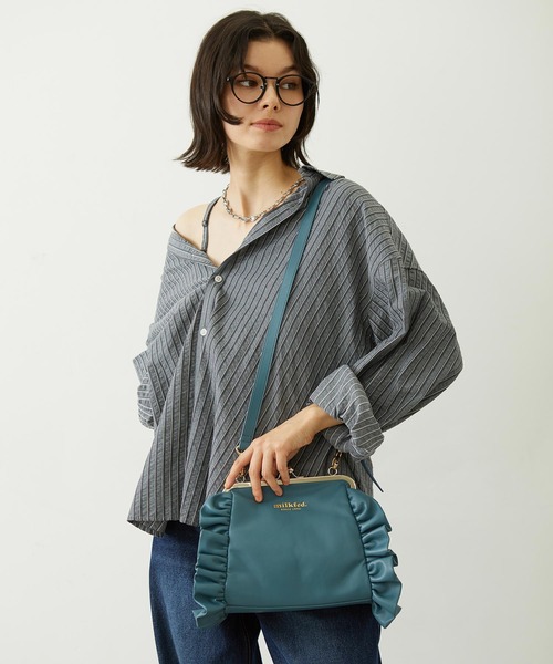 MILKFED.(ミルクフェド)の「KISS LOCK RUFFLE BAG(ショルダーバッグ・レディース・ブラック/オフホワイト/グリーン・ONE SIZE)」の20枚目の写真