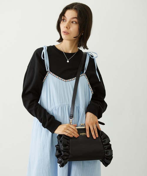 MILKFED.(ミルクフェド)の「KISS LOCK RUFFLE BAG(ショルダーバッグ・レディース・ブラック/オフホワイト/グリーン・ONE SIZE)」の16枚目の写真