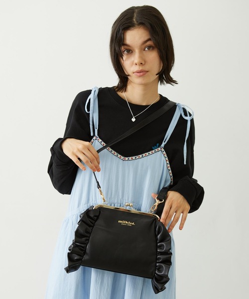 MILKFED.(ミルクフェド)の「KISS LOCK RUFFLE BAG(ショルダーバッグ・レディース・ブラック/オフホワイト/グリーン・ONE SIZE)」の13枚目の写真