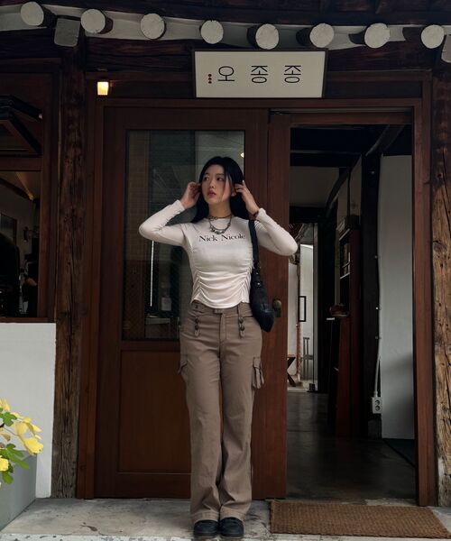 NICK&NICOLE（ニックアンドニコール）の「NICOLE PINTUCK SHIRRING TOP_BEIGE（Tシャツ/カットソー・レディース・その他・FREE）」の11枚目の写真