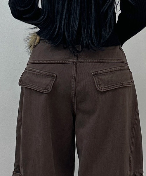 FOLLOWIN（フォロウィン）の「フェイクファーウエスト ベルトカーゴパンツ（カーゴパンツ・レディース・ベージュ/ブラウン/ブラック・LARGE/MEDIUM/SMALL）」の6枚目の写真