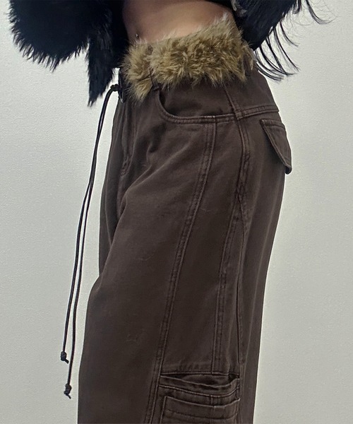 FOLLOWIN（フォロウィン）の「フェイクファーウエスト ベルトカーゴパンツ（カーゴパンツ・レディース・ベージュ/ブラウン/ブラック・LARGE/MEDIUM/SMALL）」の5枚目の写真