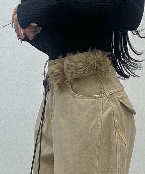 FOLLOWIN（フォロウィン）の「フェイクファーウエスト ベルトカーゴパンツ（カーゴパンツ・レディース・ベージュ/ブラウン/ブラック・LARGE/MEDIUM/SMALL）」の14枚目の写真