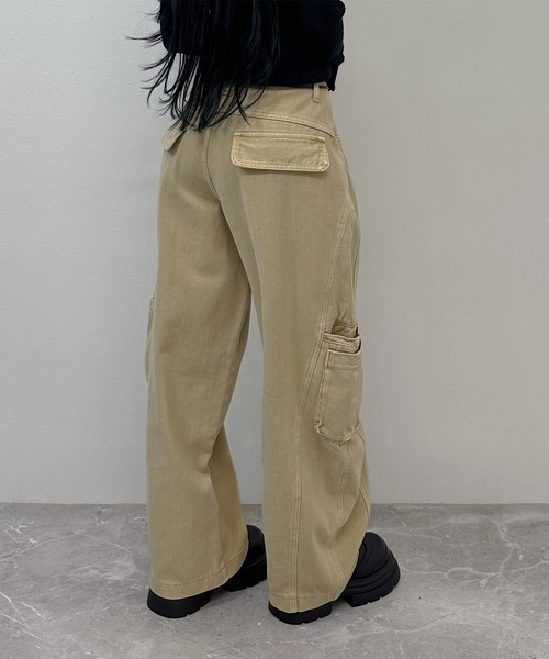 FOLLOWIN（フォロウィン）の「フェイクファーウエスト ベルトカーゴパンツ（カーゴパンツ・レディース・ベージュ/ブラウン/ブラック・LARGE/MEDIUM/SMALL）」の16枚目の写真