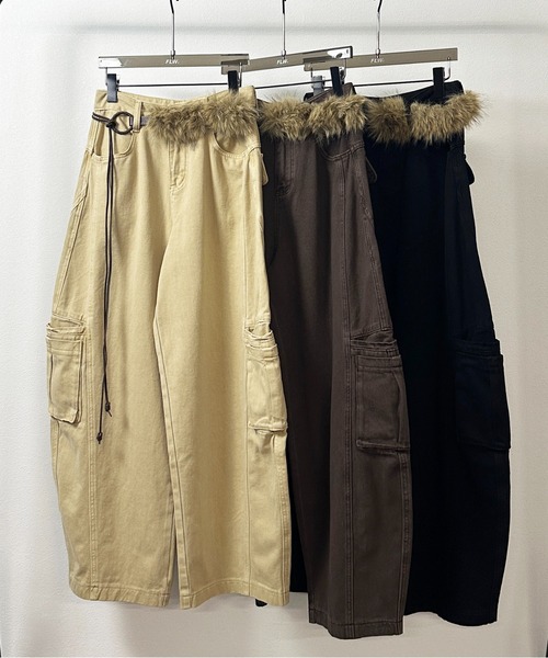 FOLLOWIN（フォロウィン）の「フェイクファーウエスト ベルトカーゴパンツ（カーゴパンツ・レディース・ベージュ/ブラウン/ブラック・LARGE/MEDIUM/SMALL）」の17枚目の写真