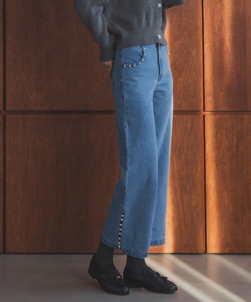 MERAKI(メラキ)の「パールスリットデニムパンツ(デニムパンツ・レディース・インディゴブルー/ライトブルー・M/S)」の9枚目の写真