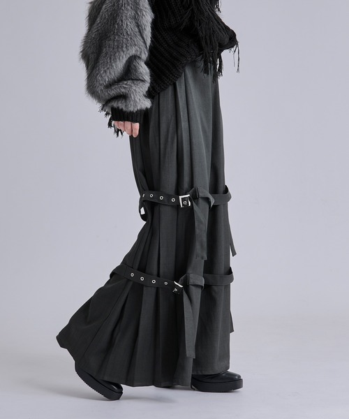 Ellno Loset（エルノロゼット）の「サイドプリーツダブルベルトパンツ（スラックス・メンズ・チャコール/ブラック・X-SMALL/SMALL/MEDIUM/LARGE）」の3枚目の写真