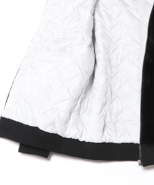 MISCH MASCH(ミッシュマッシュ)の「ZOZO限定 フードファーブルゾン(ブルゾン・レディース・ブラック/アイボリー・フリ-)」の9枚目の写真