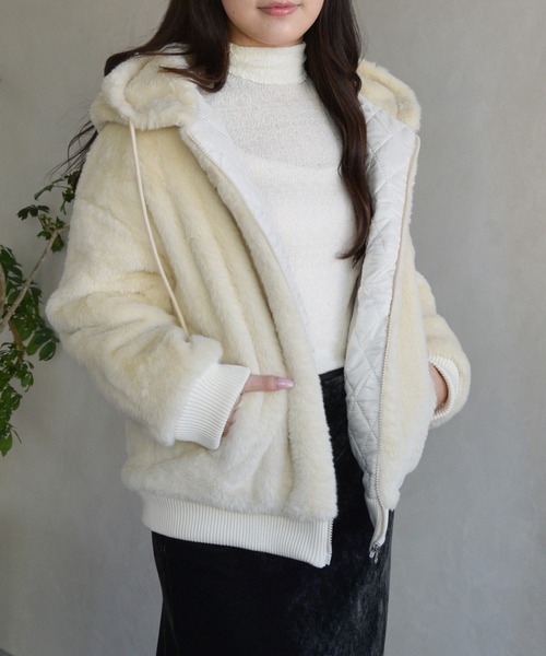 MISCH MASCH(ミッシュマッシュ)の「ZOZO限定 フードファーブルゾン(ブルゾン・レディース・ブラック/アイボリー・フリ-)」の3枚目の写真