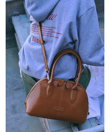 DENU（デヌ）の「Ellen City Tote Bag [Glossy CAMEL]（ショルダーバッグ）」