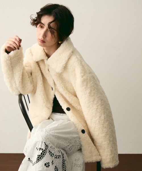 Trish（トリッシュ）の「プードルボアステンカラーコート（ステンカラーコート・レディース・ホワイト/ブラウン・FREE）」の4枚目の写真