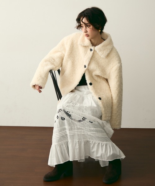 Trish（トリッシュ）の「プードルボアステンカラーコート（ステンカラーコート・レディース・ホワイト/ブラウン・FREE）」の6枚目の写真