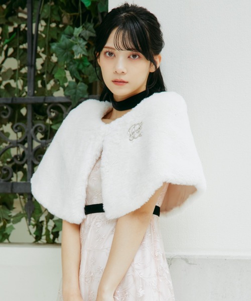 mikuさんコラボ＞フェイクファーケープ（その他アウター）｜JILL by