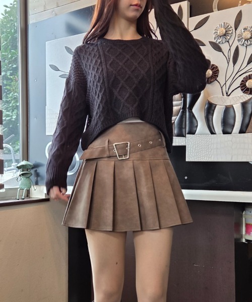 tolene(トレネ)の「ケーブル編み クロップド丈 ニットトップス(ニット/セーター・レディース・ブラウン/ホワイト/ブラック・FREE)」の20枚目の写真