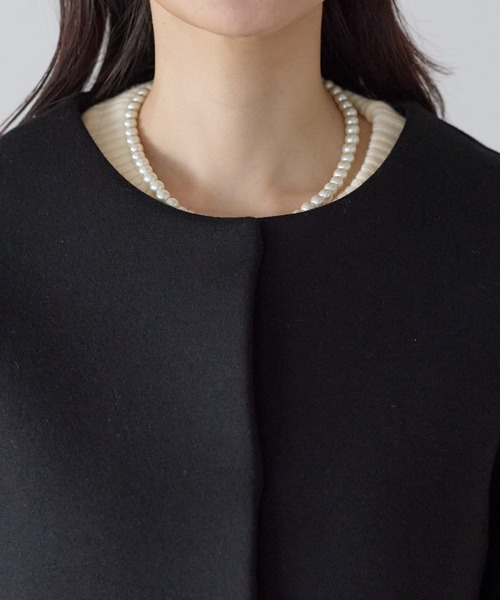 Neige(ネージュ)の「フリルファーポケットコート(ノーカラーコート・レディース・ピンクベージュ/ブラック・ONE SIZE)」の22枚目の写真