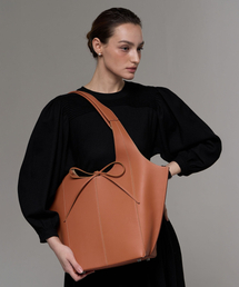 ZEMA（ジェマ）の「オンネットトートバッグ L - キャメルタン（トートバッグ）」