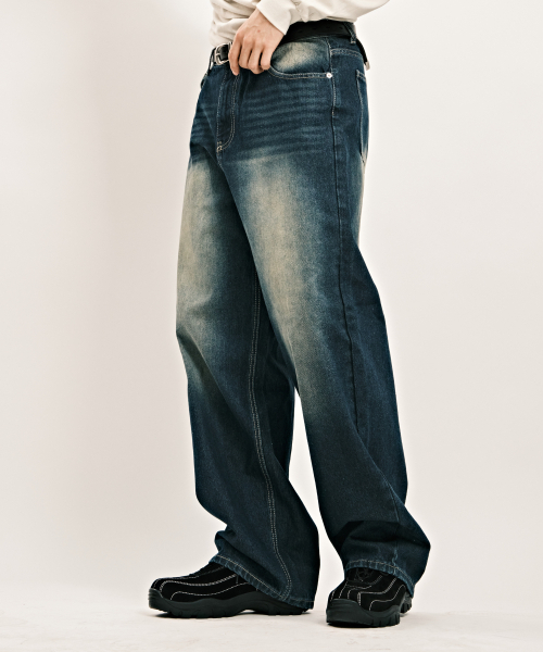 DWSE（ディーダブリューエスイー）の「フェイデッドワイドデニムパンツ(ブルー)（デニムパンツ・メンズ・その他・SMALL/MEDIUM/LARGE/X-LARGE/XX-LARGE/X-SMALL）」の2枚目の写真