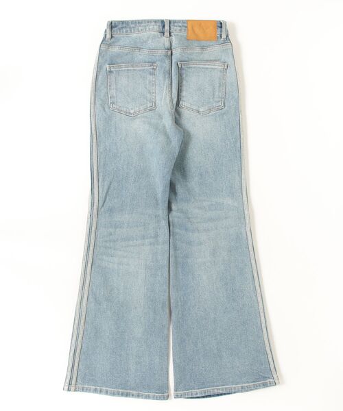 adidas（アディダス）の「ウォッシュド フレア パンツ / アディダスオリジナルス adidas Originals（デニムパンツ・レディース・ブルー・29inch/28inch/27inch/26inch/32inch/31inch/30inch）」の6枚目の写真