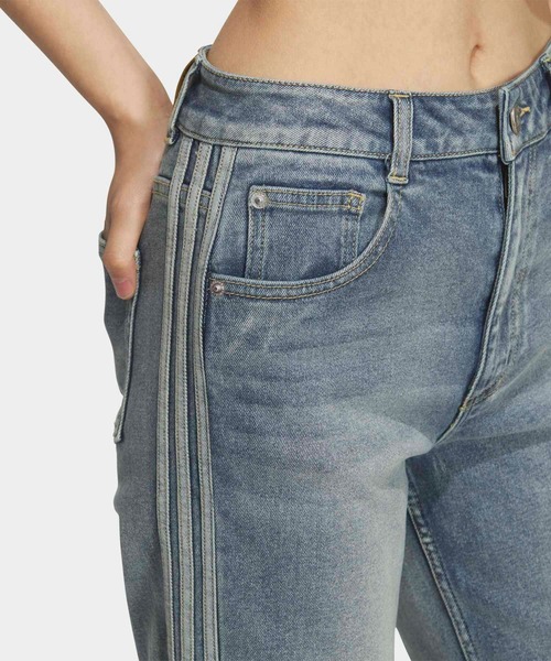 adidas（アディダス）の「ウォッシュド フレア パンツ / アディダスオリジナルス adidas Originals（デニムパンツ・レディース・ブルー・29inch/28inch/27inch/26inch/32inch/31inch/30inch）」の4枚目の写真