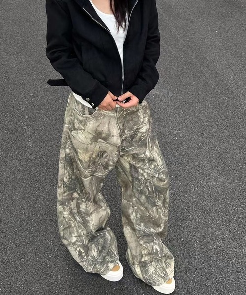 inst.ALL(インストール)の「バック刺しゅうロゴカモフラ柄ワイドパンツ(その他パンツ・レディース・ダークベージュ・M/L/S)」の4枚目の写真