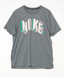 NIKE�i�i�C�L�j�̌Ò��u����T�V���c�iT�V���c/�J�b�g�\�[�j�v