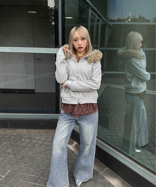 DAESE TOKYO(デセトウキョウ)の「『DAESE TOKYO/デセトウキョウ』ファー付きパーカー(パーカー・レディース・グレー・M/L)」の5枚目の写真