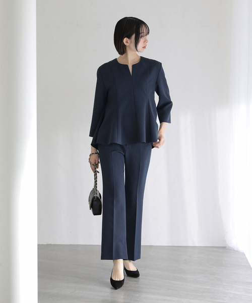 La TOTALITE（ラトータリテ）の「ベルト金具パンツ（スラックス・レディース・ベージュ/ネイビー/ライトグリーン・38/36）」の16枚目の写真