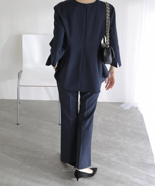 La TOTALITE（ラトータリテ）の「ベルト金具パンツ（スラックス・レディース・ベージュ/ネイビー/ライトグリーン・38/36）」の21枚目の写真