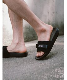 MO SPORTS（モースポーツ）の「モホテルブラック（リカバリースリッパ）（サンダル）」